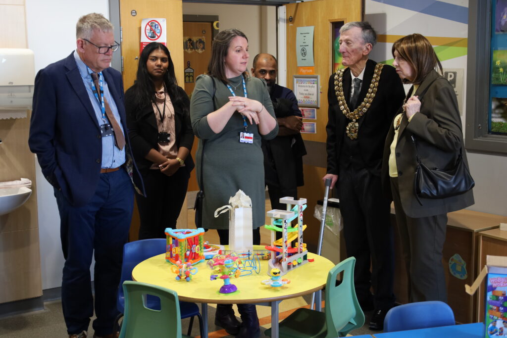Mayor of Bolton on Children's Ward